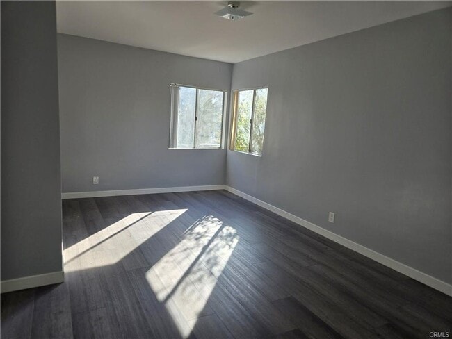 Photo - 1129 N Clark St Unit 1129 N Clark