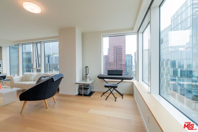 Photo - 889 Francisco St Unit 1903