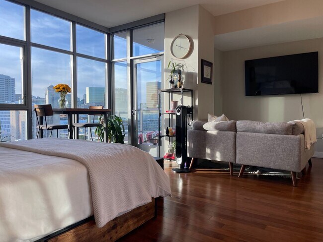 Photo - San Diego Downtown  Gaslamp Quarter Furnished  Studio -Available NOW! Unit #1109