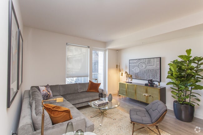 1 BR, 1 BA - 790 SF - Valentina by Alta