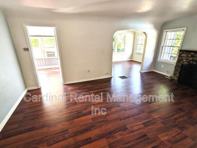 Photo - 730 Orange Dr