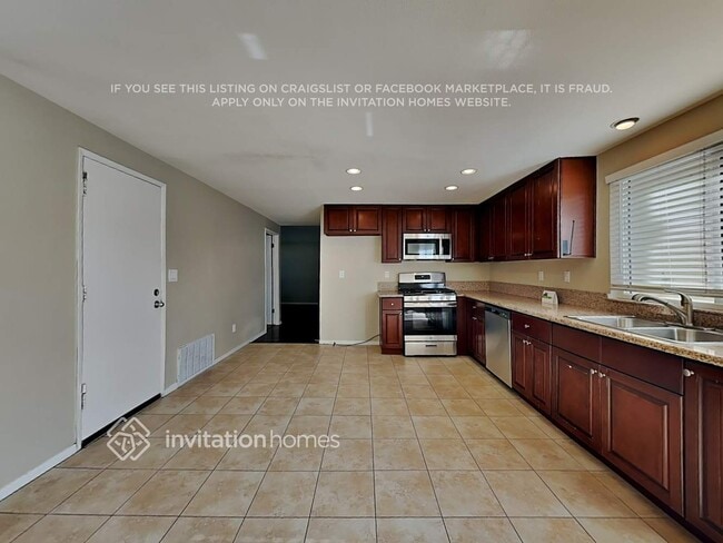 Photo - 27858 Crosspath Ave