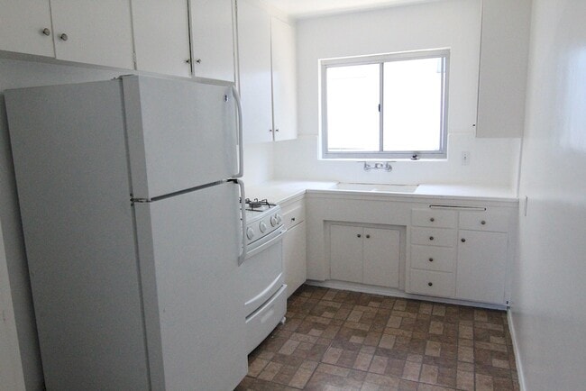 Photo - 131 S Occidental Blvd Unit 13