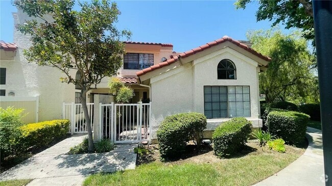 Building Photo - 22905 Estoril Dr Rental