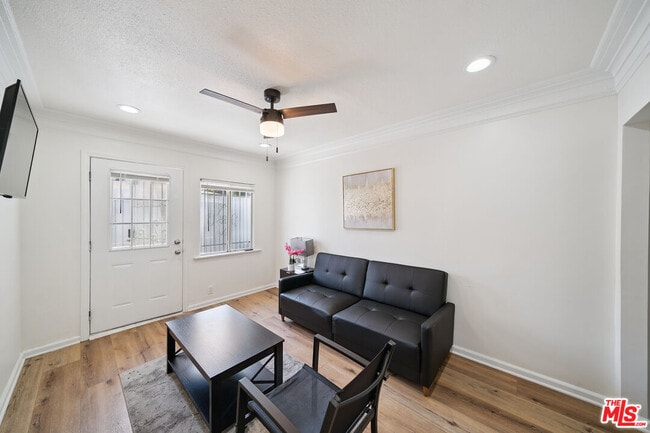 Photo - 1163 W 38th St