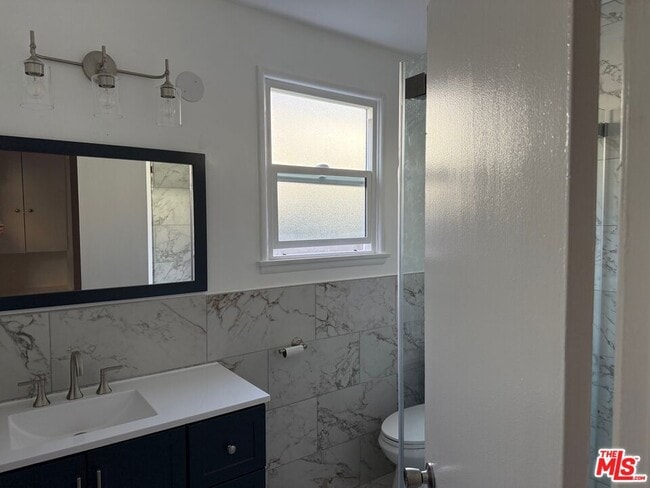 Photo - 1159 N Genesee Ave