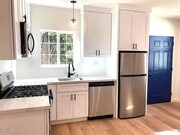 Photo - 3332 Thorpe Ave