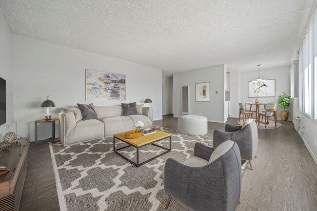 Building Photo - BEAUTIFUL REMODELED 1 AND 2 BEDROOM UNITS ... Rental