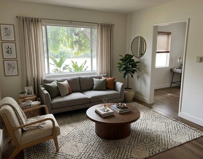 Photo - 7603 N Hollywood Way Unit D