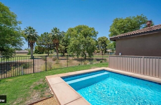 Building Photo - 49345 Beatty St