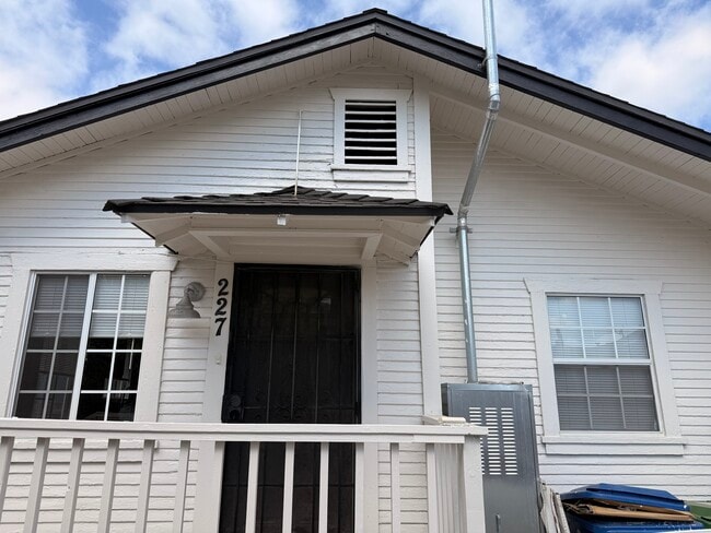 Photo - 227 W 56th St