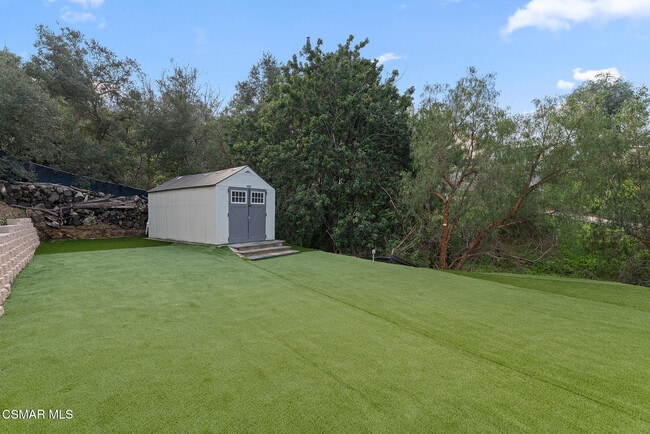 Photo - 265 McKnight Rd