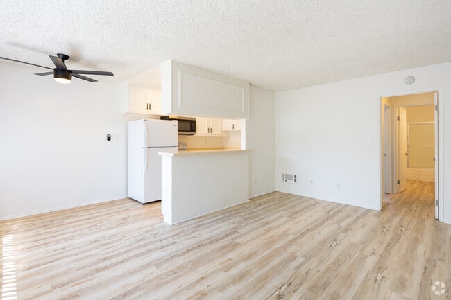 1BR, 1BA - 625SF - Tuscany Apartments