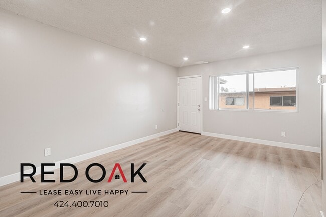 Photo - 6525 S Victoria Ave Unit 5