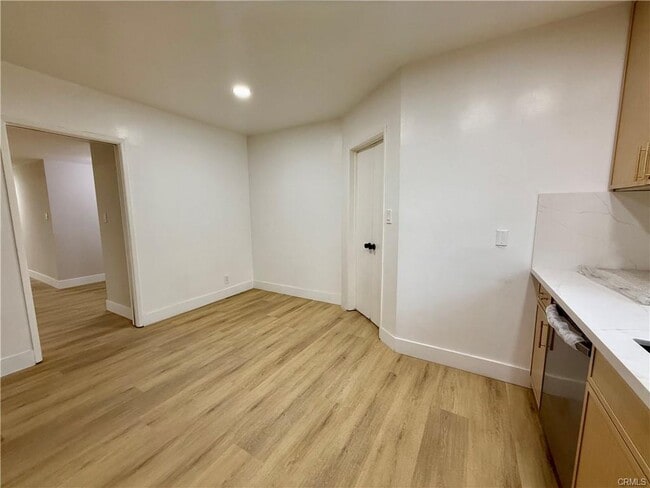 Photo - 8561 Marklein Ave