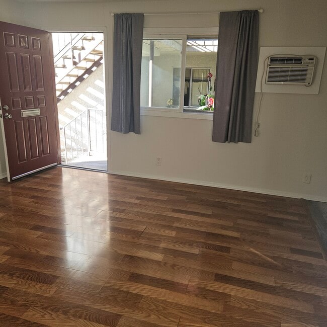 Entrance - 8809 Etiwanda Ave