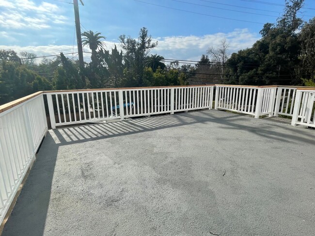Perfect Location! - Perfect Location! House