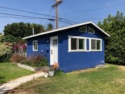 Completely private, safe, secure, secluded house with beautiful yard! - 3718 Revere Ave House