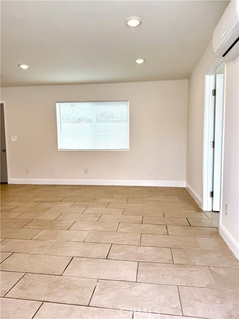 Photo - 6515 White Oak Ave