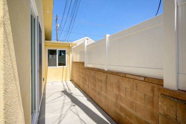 Photo - 520 S Kenneth Rd Unit 520 S Kenneth ADU