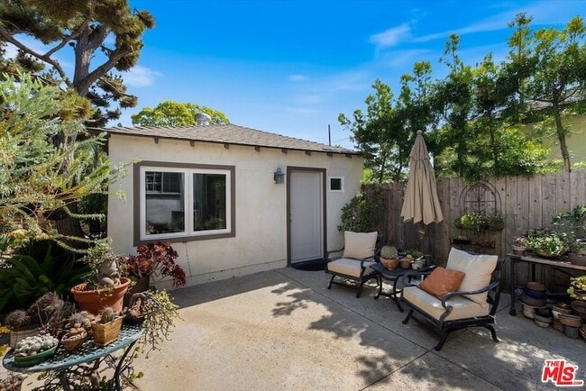 Photo - 2401 21st St