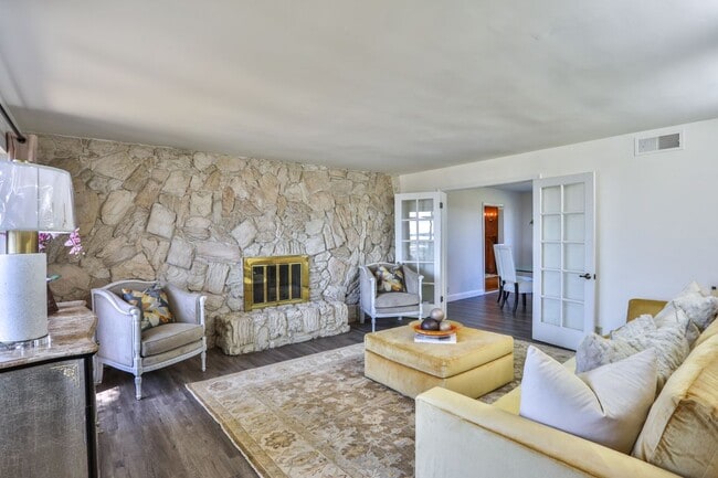 Photo - 1736 Derringer Ln