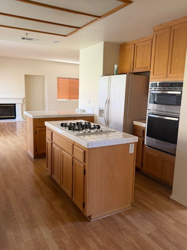 Photo - Sunny Ventura Home with 4 bed + 2.5 bath and 3 car garage