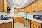 2BR, 2BA - 1100SF - Kitchen - Victoria Village Apartments