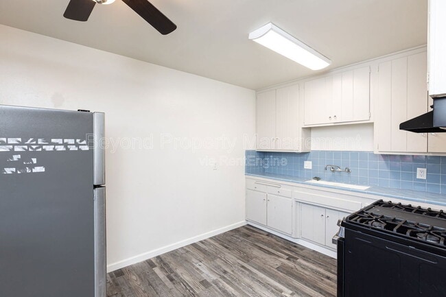 Photo - 6206 Mission Gorge Rd