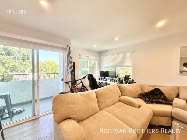 Photo - 1102 11th St Unit 308