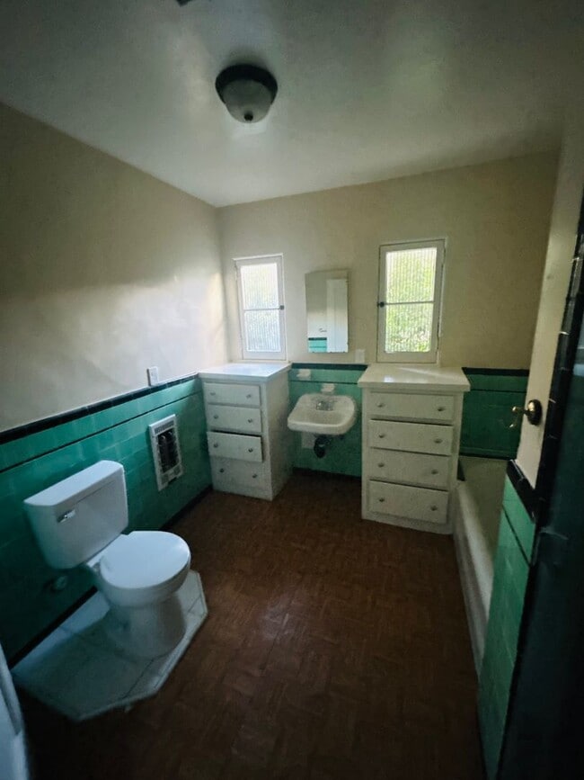 Photo - 6332 Brockton Ave