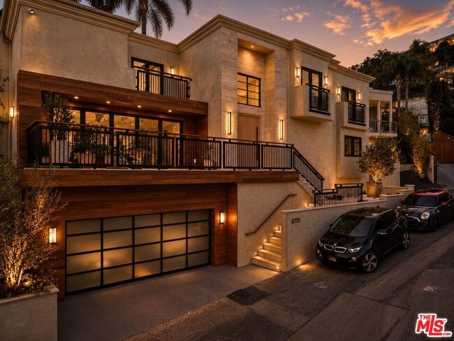 Building Photo - 8721 Sunset Plaza Terrace