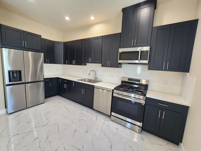 Photo - 10926 Olinda St