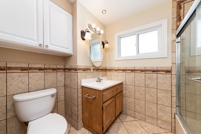 Photo - Charming Single-Story 3-Bed Home with Pool in Camarillo