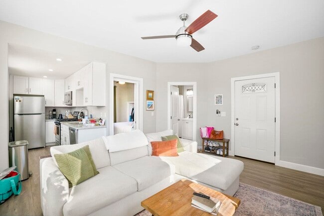 Photo - 931 21st St Condo