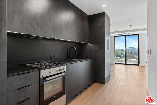 Photo - 3667 Keystone Av Unit 334