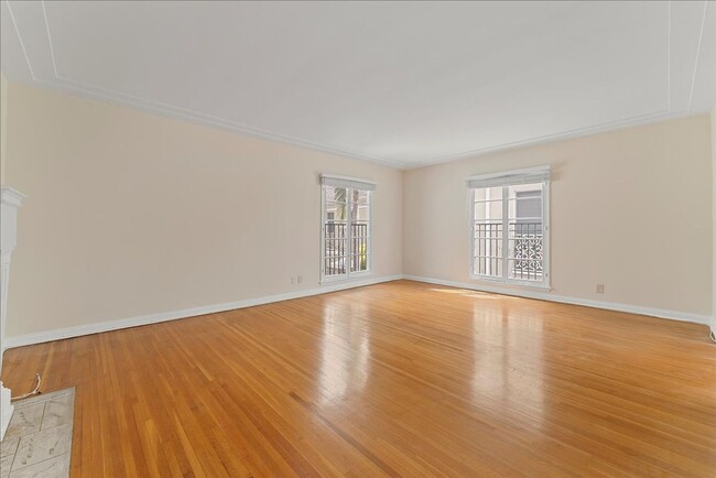 Photo - 335 N Genesee Ave Apartment Unit 335.5