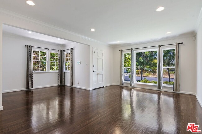 Photo - 2519 S Bentley Ave