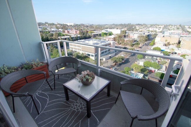 Private Balcony - 1080 Park Blvd Unit 1409