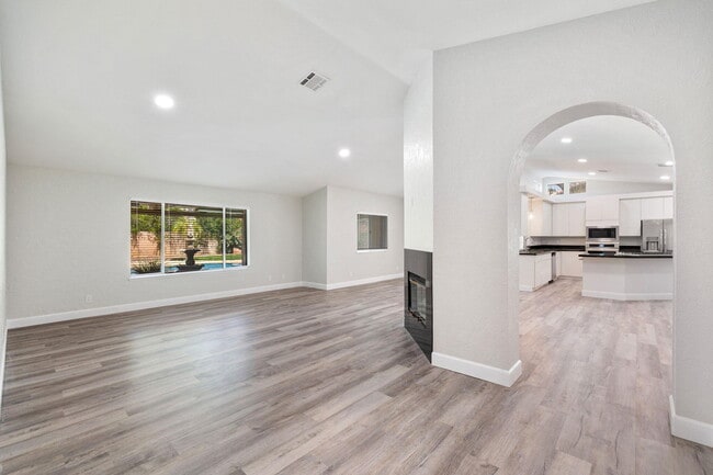 Photo - 39495 Regency Way