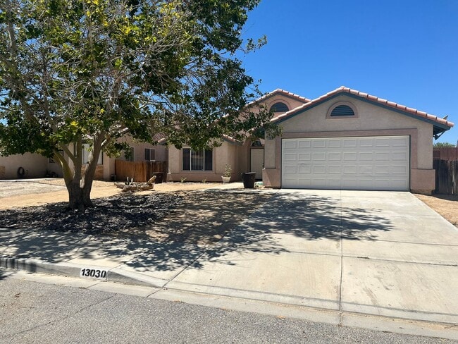 3 bedroom 2 bathroom Home available in Vic... - 3 bedroom 2 bathroom Home available in Vic...