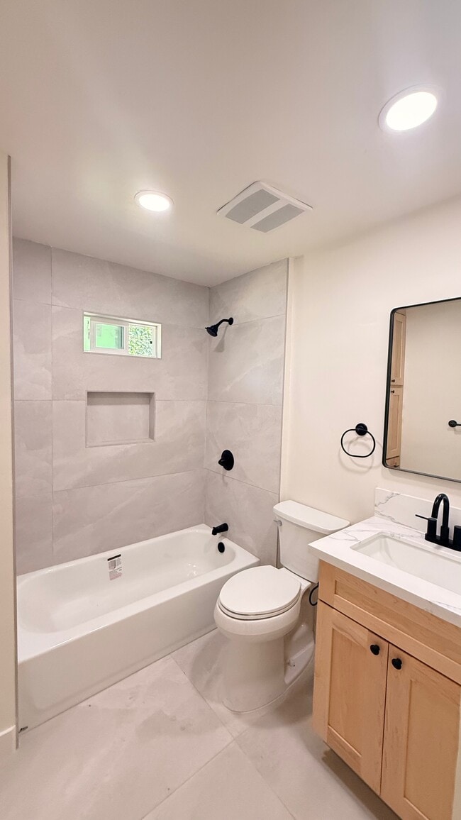 Photo - 288 Homer Ave