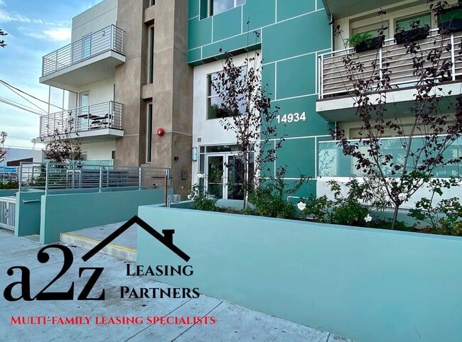 Building Photo - 14934 Burbank Blvd