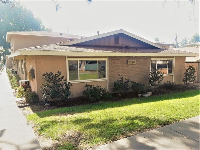 Building Photo - 1358 W Arrow Hwy Unit D