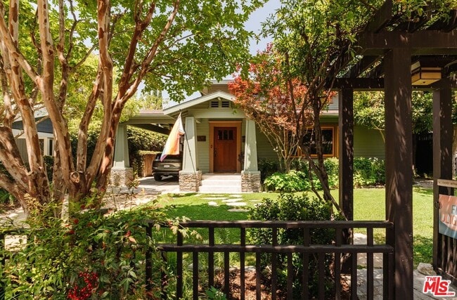 Building Photo - 1951 Canyon Dr