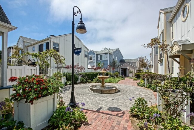 Photo - BEAUTIFUL, BRIGHT & AIRY, 3BR2.5BA TOWNHOME ON THE WESTERN-MOST CORNER/END OF THE EXCLUSIVE 1800 ...