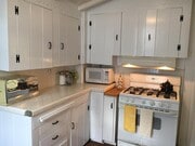 Kitchen - 1120 E Santa Clara St