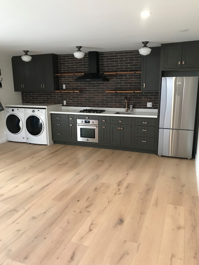 Photo - 4264 Grand View Blvd