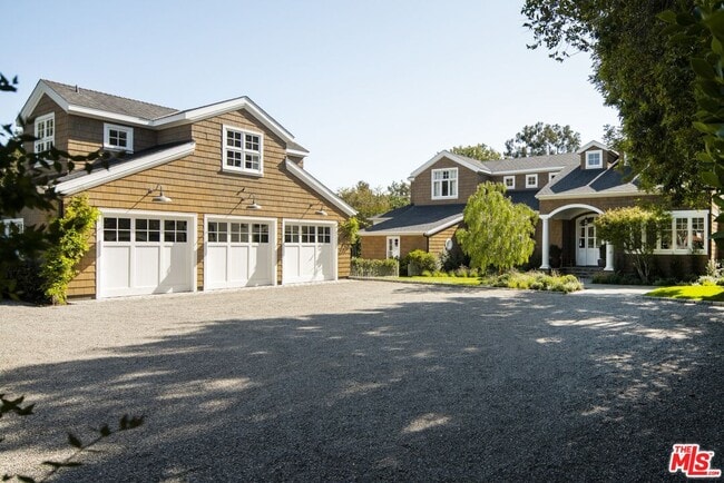 Photo - 6763 Zumirez Dr