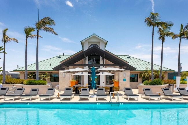 Photo - Towers at Costa Verde